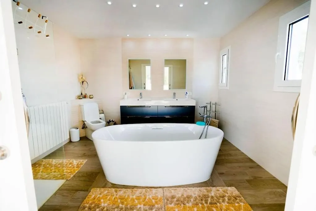 Fantastic Townhouse/ 4Bed/4Bath/ Puerto Banus Apartment Marbella