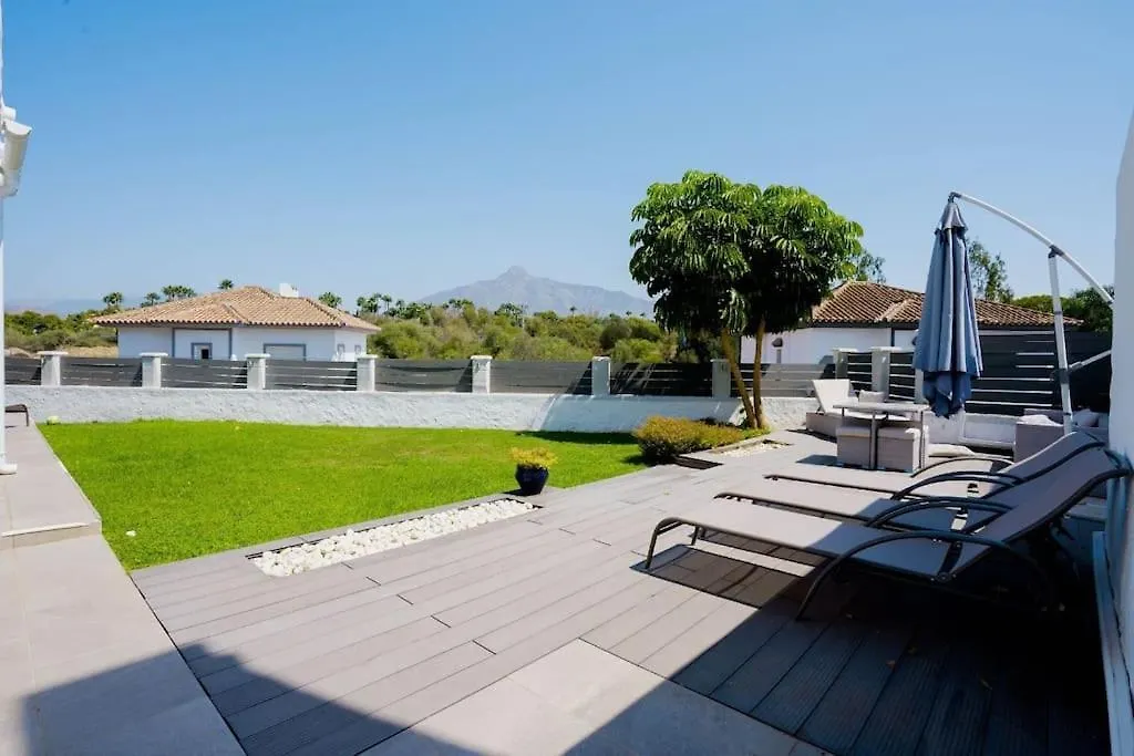 Fantastic Townhouse/ 4Bed/4Bath/ Puerto Banus Apartment Marbella