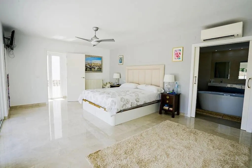 Fantastic Townhouse/ 4Bed/4Bath/ Puerto Banus Apartment Marbella