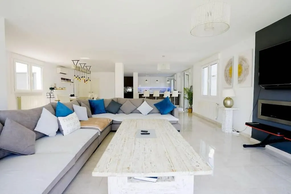 Fantastic Townhouse/ 4Bed/4Bath/ Puerto Banus Apartment Marbella