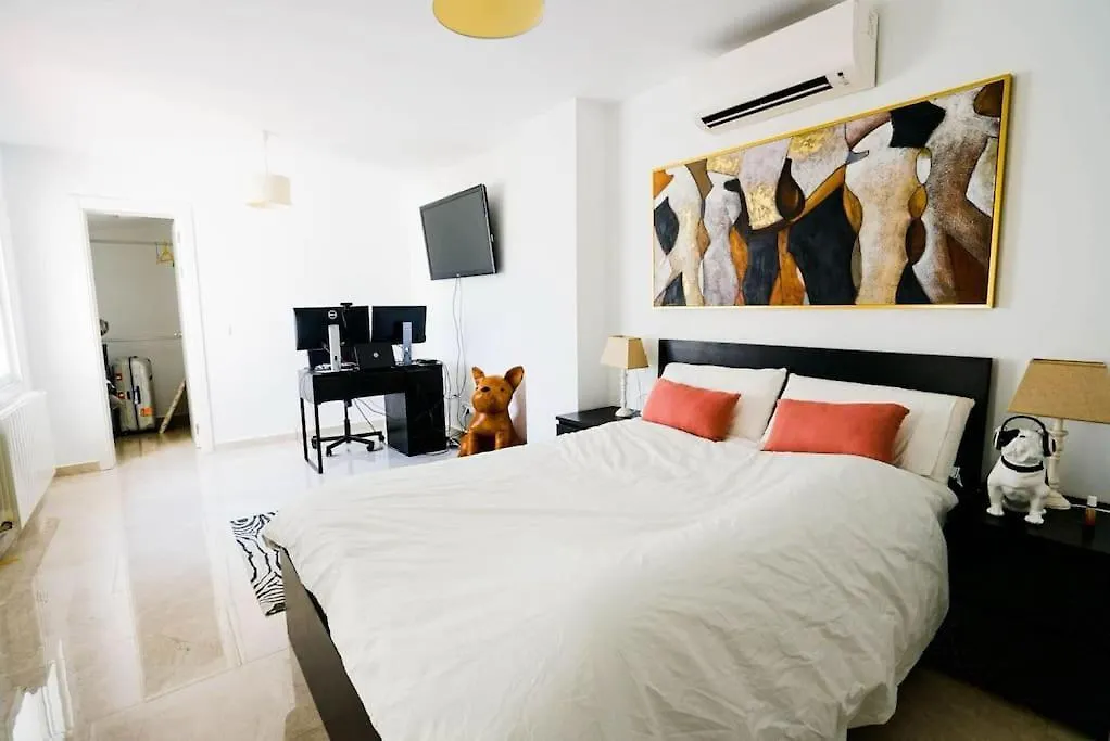 Fantastic Townhouse/ 4Bed/4Bath/ Puerto Banus Apartment Marbella